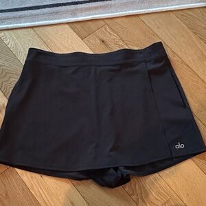 alo yoga Alumni Tennis Skort